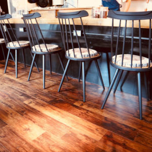 席すべてにWi－Fi電源完備